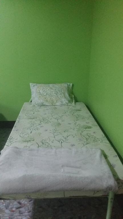 New C.H. Guest House Bangkok Room photo